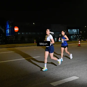 Runner Photo 7415434