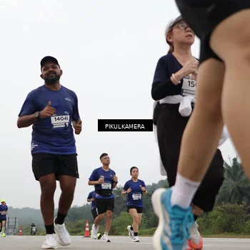 Runner Photo 7415460
