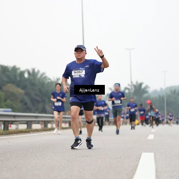 Runner Photo 7415462