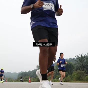 Runner Photo 7415495