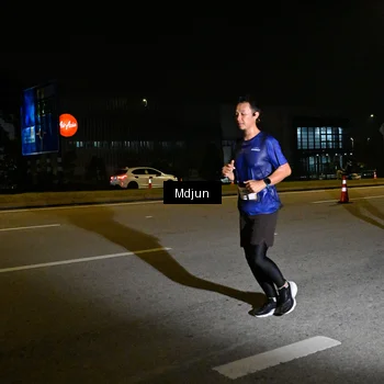 Runner Photo 7415498