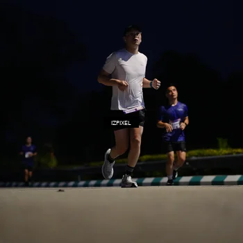 Runner Photo 7415509