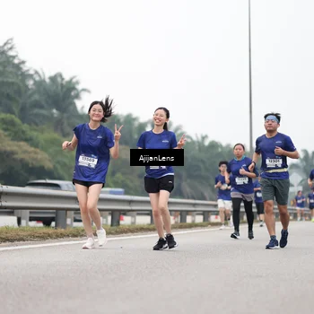 Runner Photo 7415513