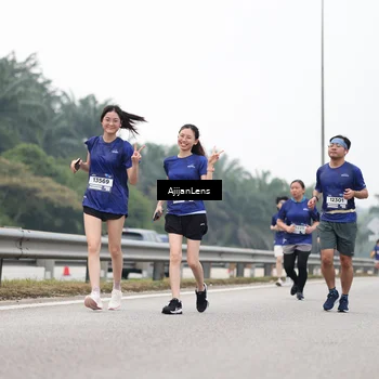 Runner Photo 7415515