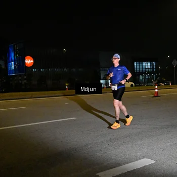 Runner Photo 7415518