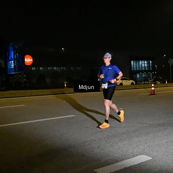 Runner Photo 7415521