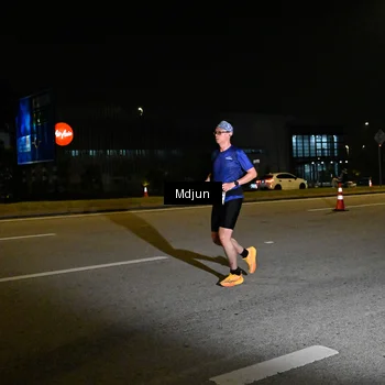 Runner Photo 7415522