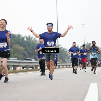 Runner Photo 7415525