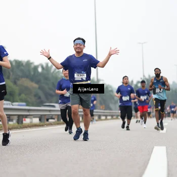 Runner Photo 7415531