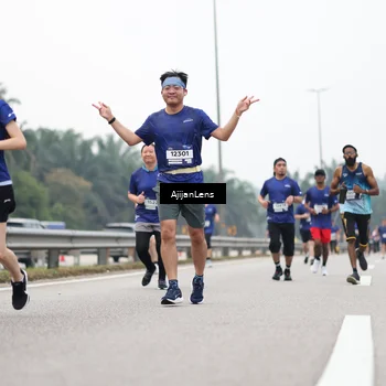 Runner Photo 7415539