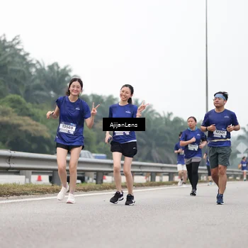 Runner Photo 7415553