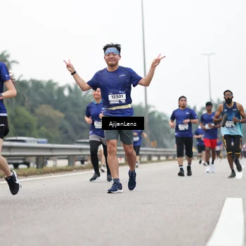 Runner Photo 7415558