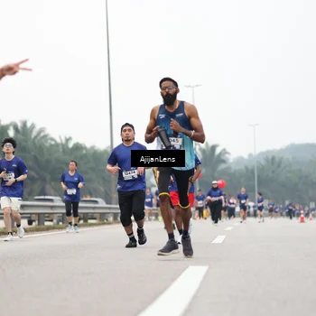 Runner Photo 7415560