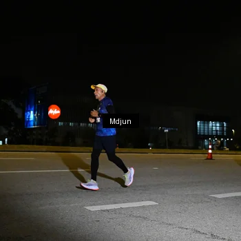 Runner Photo 7415567