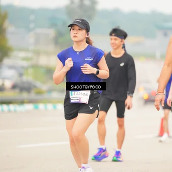 Runner Photo 7415573