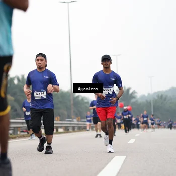 Runner Photo 7415574