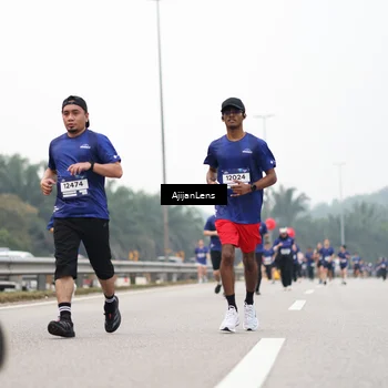 Runner Photo 7415575