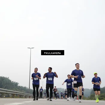 Runner Photo 7415578
