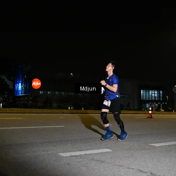 Runner Photo 7415581