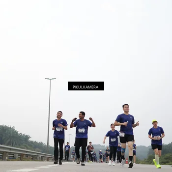 Runner Photo 7415597