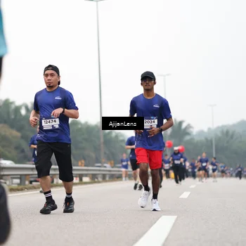 Runner Photo 7415604