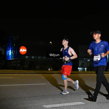 Runner Photo 7415612