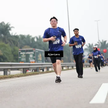 Runner Photo 7415613