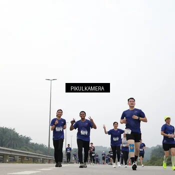 Runner Photo 7415615