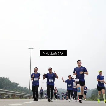 Runner Photo 7415616