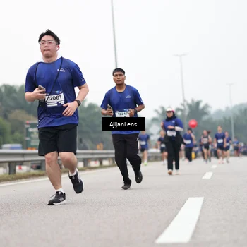 Runner Photo 7415620