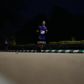Runner Photo 7415624