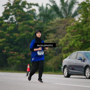 Runner Photo 7415652