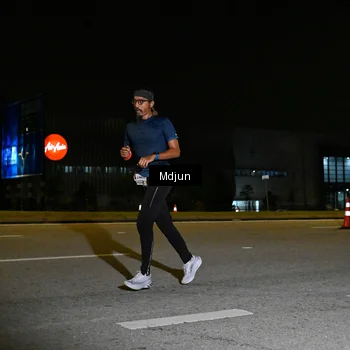 Runner Photo 7415659