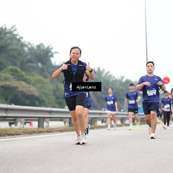 Runner Photo 7415661