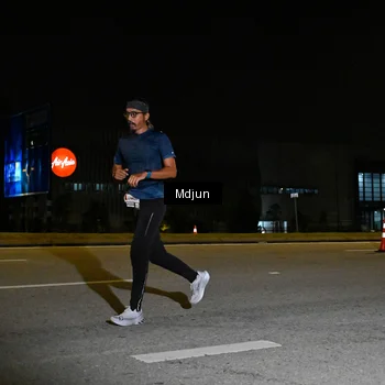 Runner Photo 7415664