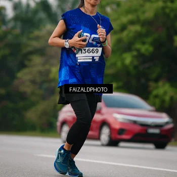 Runner Photo 7415672