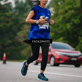 Runner Photo 7415673