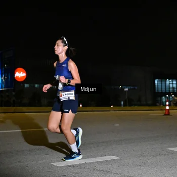 Runner Photo 7415677