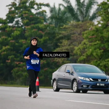 Runner Photo 7415678