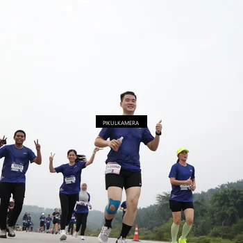 Runner Photo 7415679