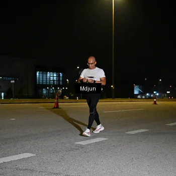 Runner Photo 7415685