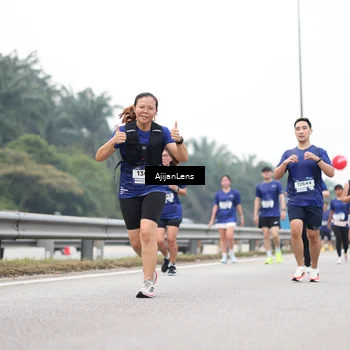 Runner Photo 7415687