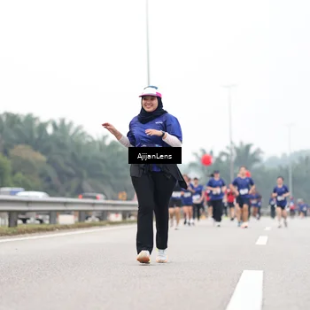 Runner Photo 7415689