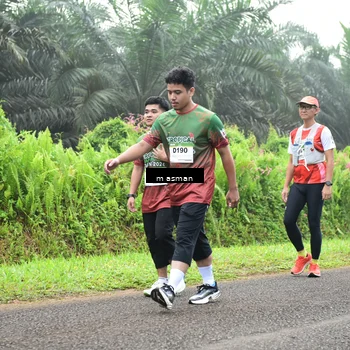 Runner Photo 7415691
