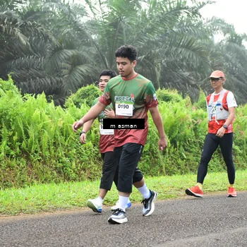 Runner Photo 7415697