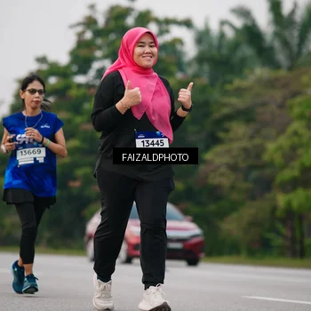 Runner Photo 7415702