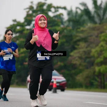 Runner Photo 7415712