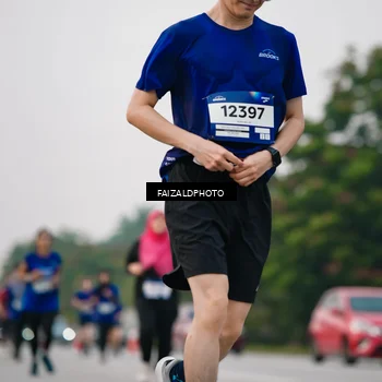 Runner Photo 7415737