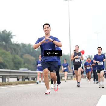 Runner Photo 7415738