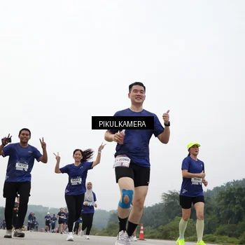 Runner Photo 7415741
